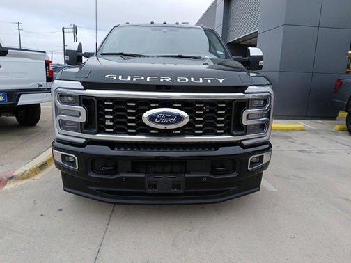 2025 Ford F-350 Platinum