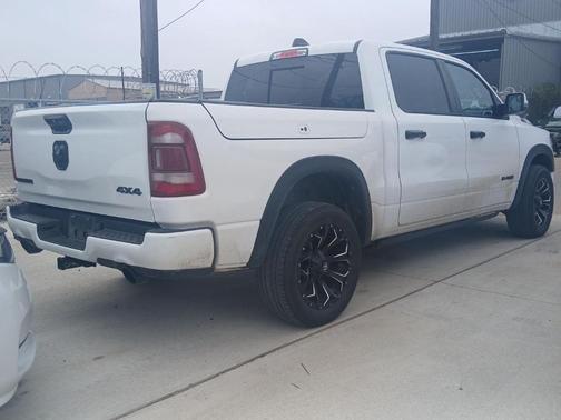 Bright White Clearcoat 2024 RAM 1500 Laramie