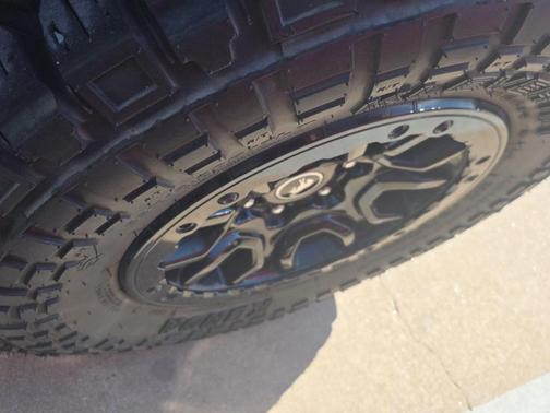 Iconic Silver 2022 Ford Bronco Base