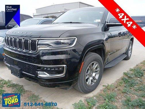 2023 Jeep Wagoneer Base