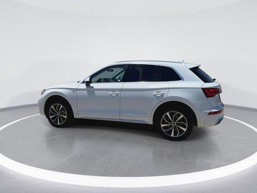2024 Audi Q5 45 S line quattro Premium