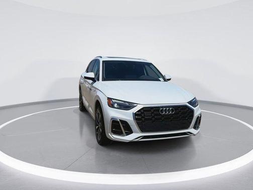 2024 Audi Q5 45 S line quattro Premium