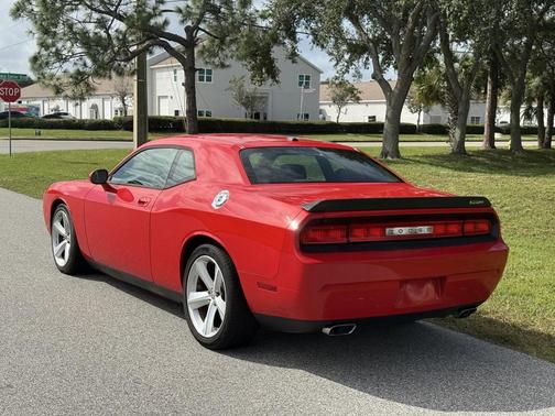 Torred 2009 Dodge Challenger 2dr Cpe SRT8