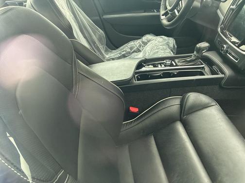 2020 Volvo S90 T6 R-Design