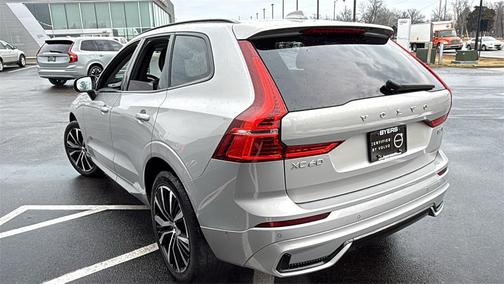 2025 Volvo XC60 B5 Plus