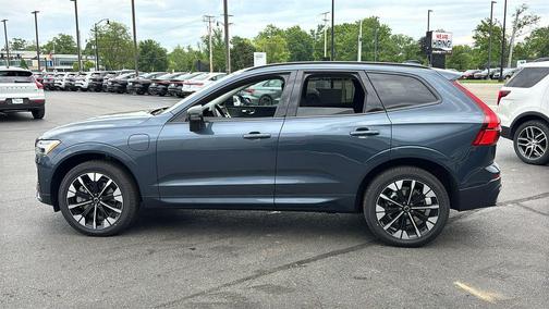 Denim Blue Metallic 2026 Volvo XC60 Plug-In Hybrid T8 Plus