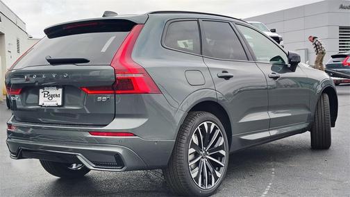 2026 Volvo XC60 B5 Ultra