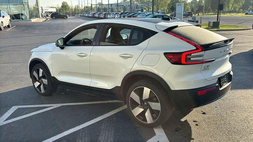 Crystal White Metallic 2023 Volvo C40 Recharge Pure Electric Twin Plus