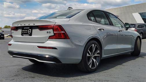 2024 Volvo S60 B5 Core Dark Theme