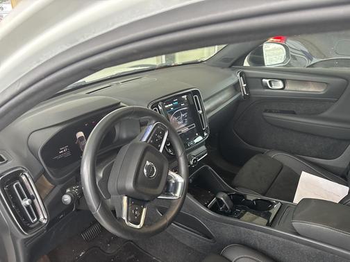 2023 Volvo C40 Recharge Pure Electric Twin Plus