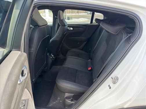 2023 Volvo C40 Recharge Pure Electric Twin Plus