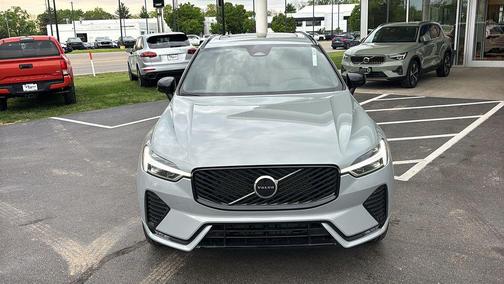 Vapour Grey Metallic 2026 Volvo XC60 B5 Core