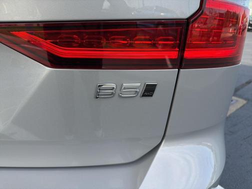 2025 Volvo V60 Cross Country B5 Plus