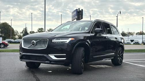 Onyx Black Metallic 2024 Volvo XC90 Recharge Plug-In Hybrid T8 Plus Bright Theme 7 Passenger