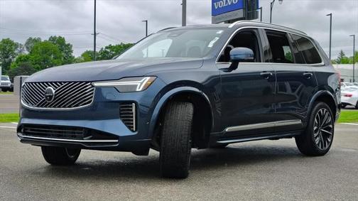 2025 Volvo XC90 B6 Plus 7-Seater