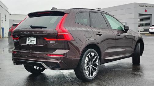 2026 Volvo XC60 B5 Plus