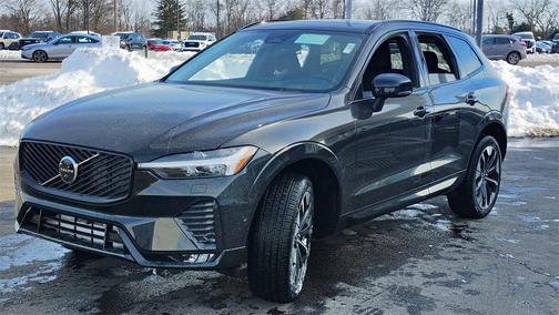 2026 Volvo XC60 B5 Plus