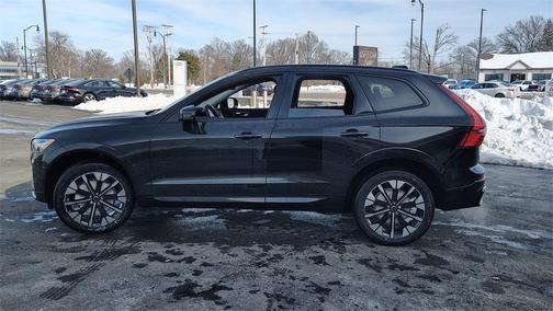 2026 Volvo XC60 B5 Plus