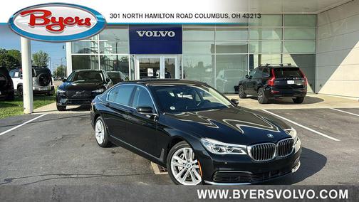 Black Sapphire Metallic 2019 BMW 750 i xDrive