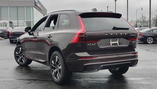 2026 Volvo XC60 B5 Plus
