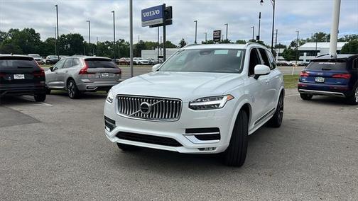 2025 Volvo XC90 B5 Plus