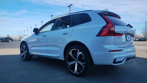 2025 Volvo XC60 Plug-In Hybrid T8 Ultra