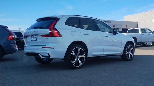 2025 Volvo XC60 Plug-In Hybrid T8 Ultra