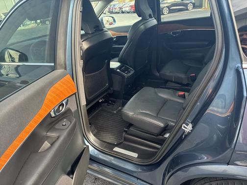 2023 Volvo XC90 B6 Plus 6-Seater