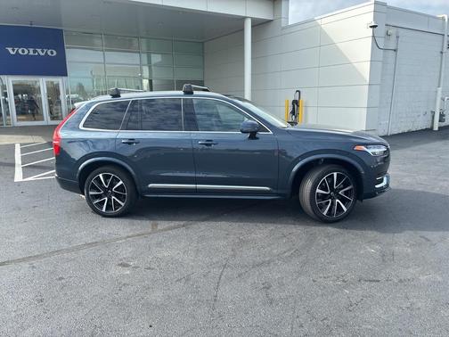 2023 Volvo XC90 B6 Plus 6-Seater