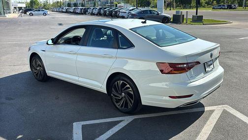 Pure White 2019 Volkswagen Jetta 1.4T SEL Premium