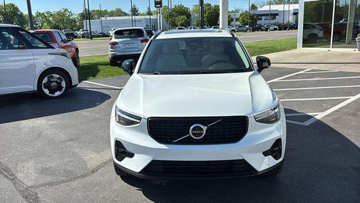 Crystal White 2026 Volvo XC40 B5 Plus