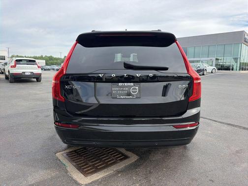 Onyx Black Metallic 2023 Volvo XC90 B5 Core