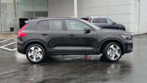 2026 Volvo XC40 B5 Core