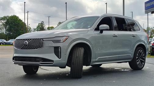 2025 Volvo XC90 B5 Plus