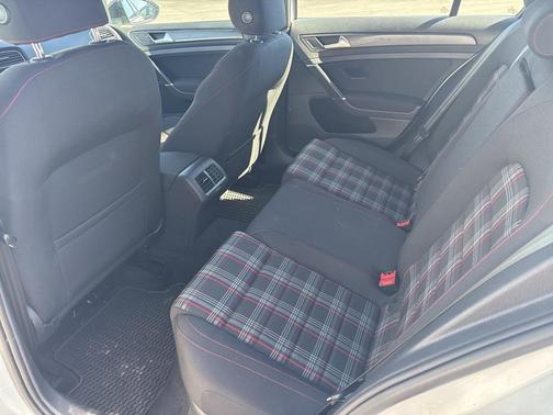 2021 Volkswagen Golf GTI 2.0T S DSG