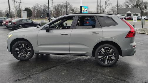 2026 Volvo XC60 B5 Plus