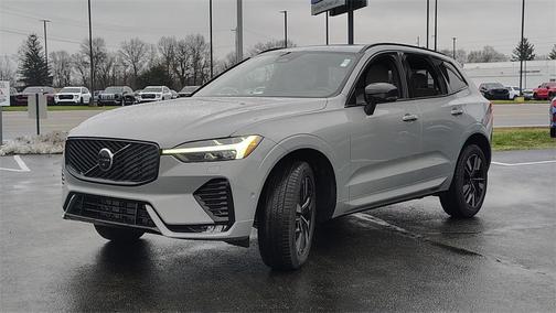 2026 Volvo XC60 B5 Plus