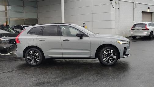 2026 Volvo XC60 B5 Plus