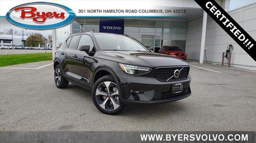 2024 Volvo XC40 B5 Plus Dark Theme