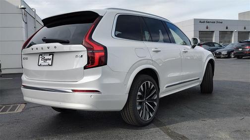 2026 Volvo XC90 B6 Plus 7-Seater