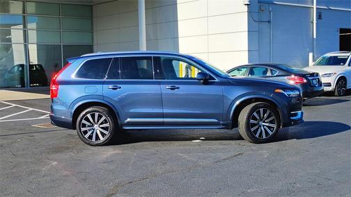 2024 Volvo XC90 B5 Plus