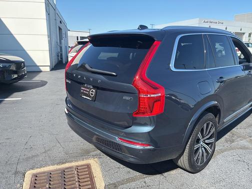 2024 Volvo XC90 B5 Plus