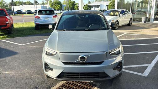 Thunder Gray Metallic 2023 Volvo C40 Recharge Pure Electric Ultimate