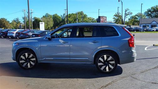 2024 Volvo XC90 Recharge Plug-In Hybrid T8 Plus Bright Theme 7 Passenger