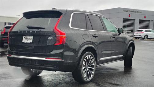 2026 Volvo XC90 B5 Plus