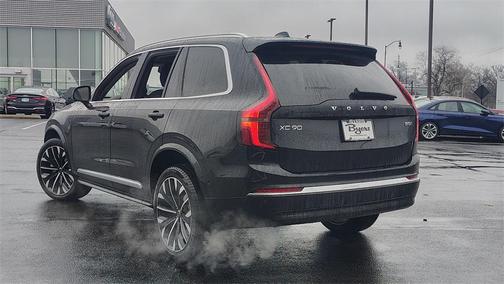2026 Volvo XC90 B5 Plus