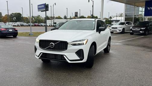 2025 Volvo XC60 Plug-In Hybrid T8 Plus