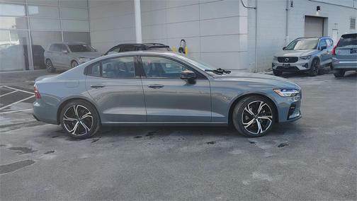 2023 Volvo S60 B5 Core Dark Theme