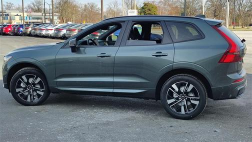 2026 Volvo XC60 B5 Plus