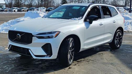 2026 Volvo XC60 B5 Plus